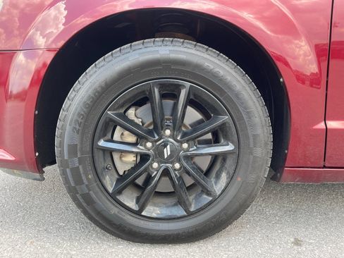 Used 2019 Dodge Grand Caravan GT FWD image 32