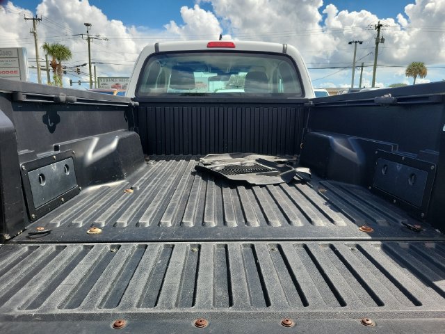 Used 2018 Toyota Tacoma SR AWD/4WD image 9