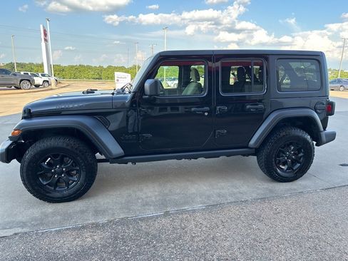 Used 2021 Jeep Wrangler Unlimited Sport image 4