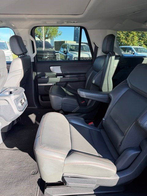 Used 2025 Ford Expedition Max Active AWD/4WD image 15