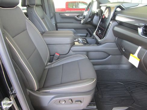 New 2026 GMC Yukon XL Elevation w/ Elevation Premium Package RWD image 22