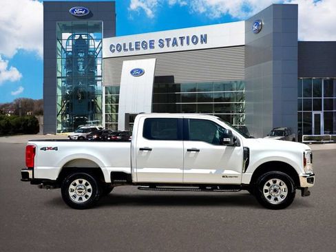 Used 2024 Ford F250 XLT AWD/4WD image 5
