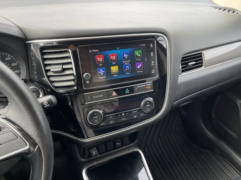 Used 2019 Mitsubishi Outlander SEL image 21