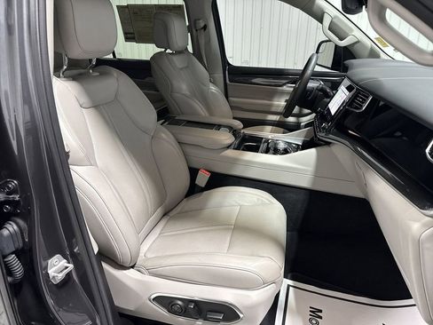 Used 2022 Jeep Wagoneer Series I image 29