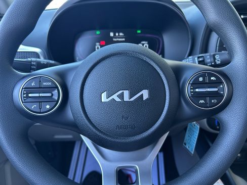New 2025 Kia Soul LX image 21