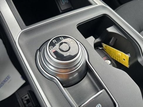 Used 2024 Ford Edge SE image 18