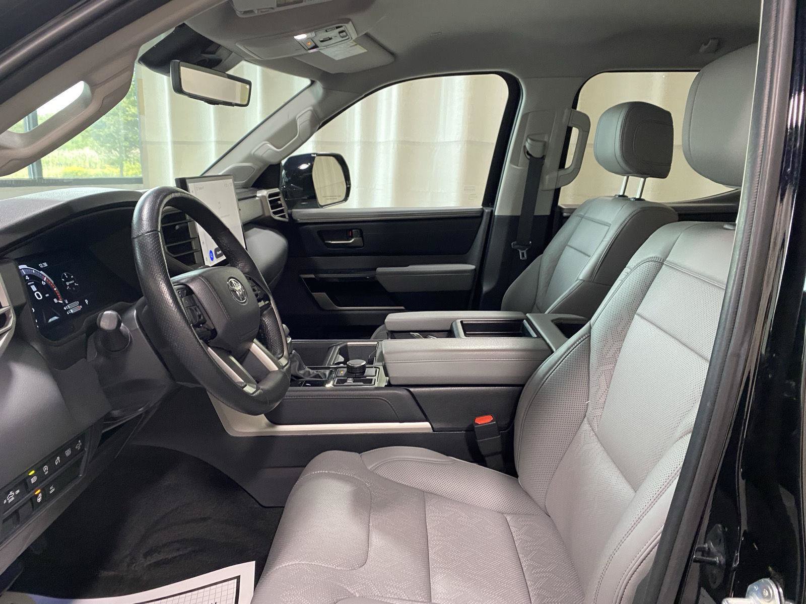 Used 2024 Toyota Tundra Limited AWD/4WD image 2