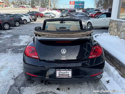 Used 2014 Volkswagen Beetle TDI image 10