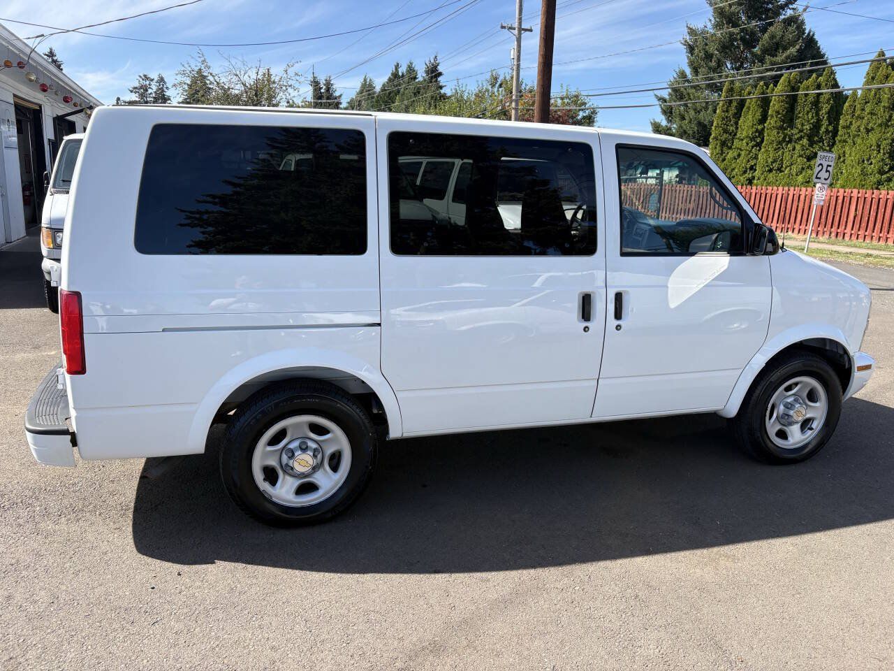 Used 2003 Chevrolet Astro Passenger AWD image 4