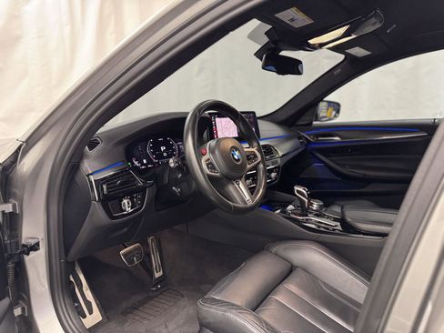 Used 2021 BMW M5 image 25