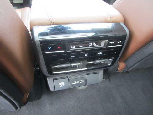 Certified 2023 Acura MDX SH-AWD w/ Technology Package image 11