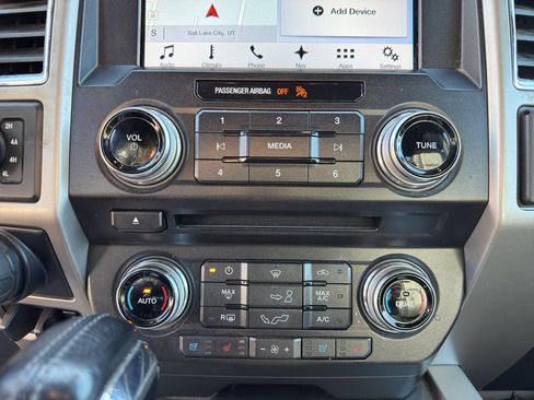 Used 2017 Ford F150 Lariat w/ Equipment Group 502A Luxury image 19