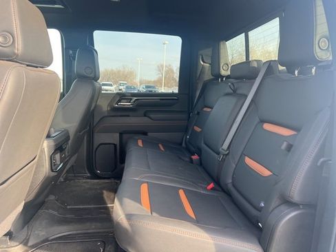 Used 2025 GMC Sierra 2500 AT4 w/ AT4 Premium Plus Package image 17