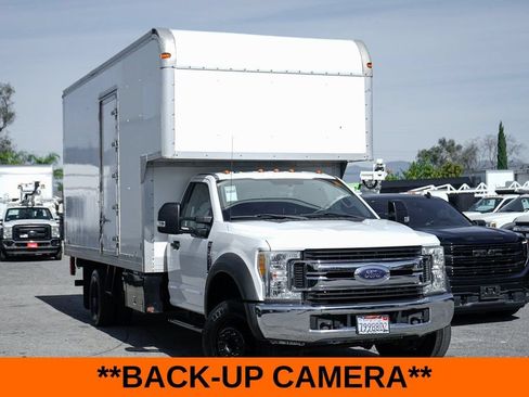 Used 2017 Ford F550 2WD Regular Cab Super Duty image 2