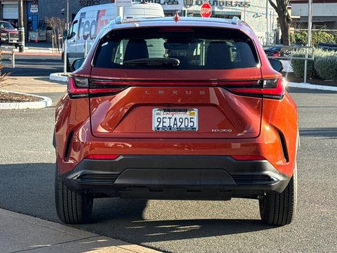 Used 2022 Lexus NX 250 FWD w/ Premium Package image 4