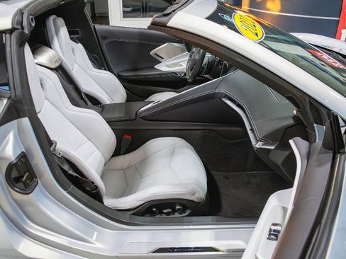 Used 2021 Chevrolet Corvette Stingray Preferred Cpe w/ Z51 Performance Package image 30