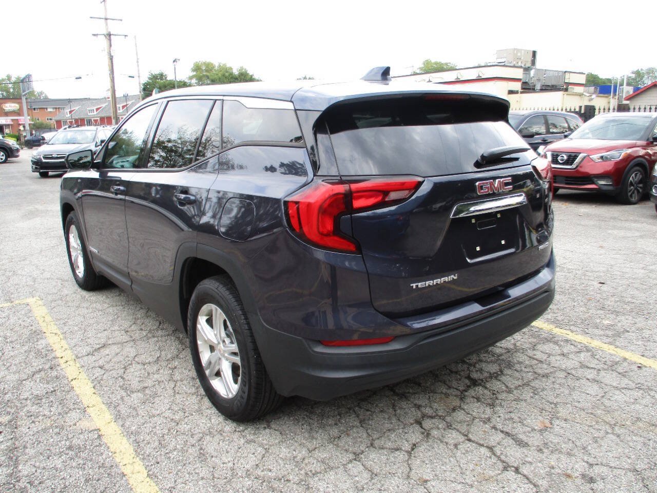 Used 2018 GMC Terrain SLE AWD/4WD image 2