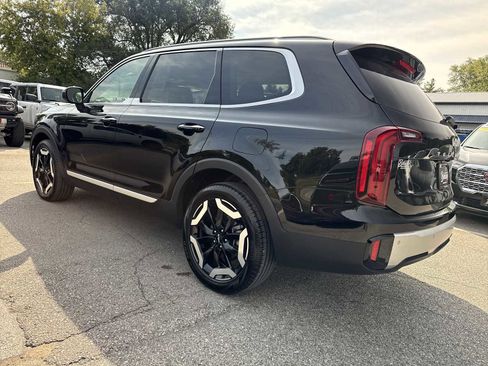 Used 2024 Kia Telluride S w/ S Sunroof Package image 8