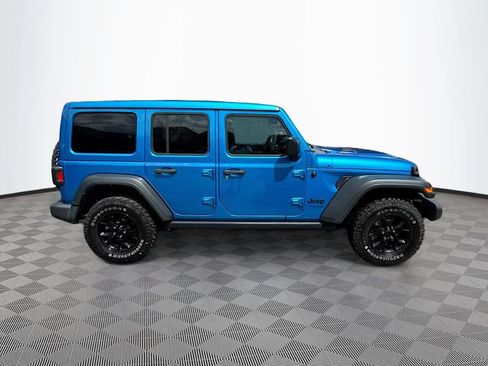 Used 2022 Jeep Wrangler Unlimited Sport AWD/4WD image 5