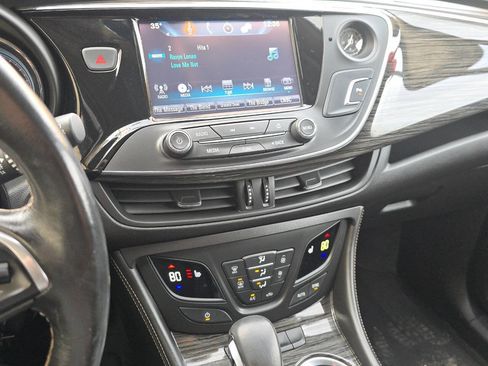 Used 2017 Buick Envision Essence image 30