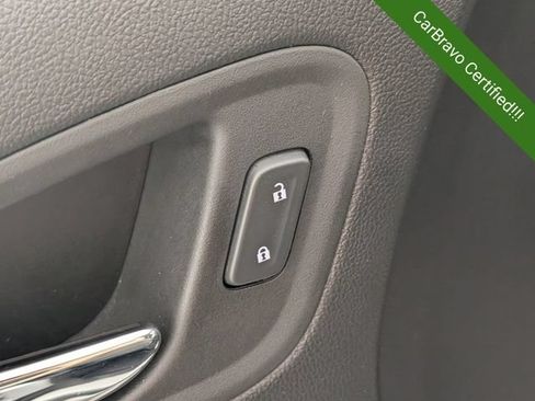 Used 2022 Chevrolet Colorado LT w/ Fleet Safety Package RWD image 12