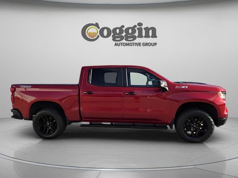 Used 2025 Chevrolet Silverado 1500 LT Trail Boss w/ Convenience Package II image 4