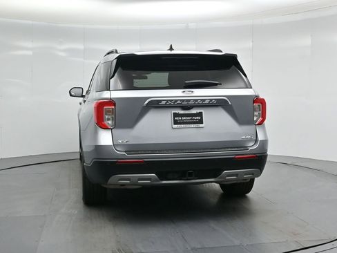 Used 2022 Ford Explorer XLT w/ Equipment Group 202A image 31