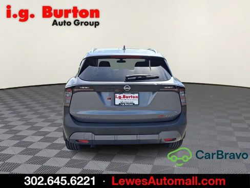 Used 2025 Nissan Kicks SR AWD/4WD image 5