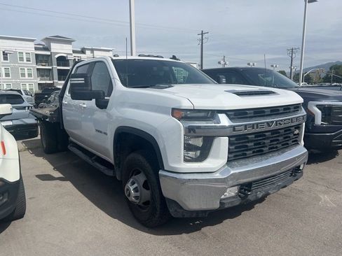Used 2022 Chevrolet Silverado 3500 LT w/ Convenience Package AWD/4WD image 3