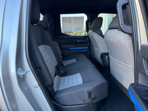 Used 2025 Toyota Tacoma TRD Off-Road image 23