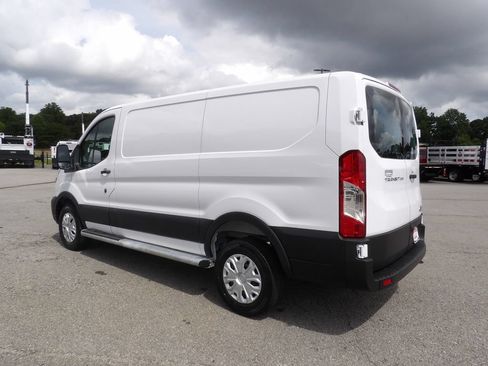 Used 2025 Ford Transit 250 Low Roof w/ Exterior Upgrade Package RWD image 4
