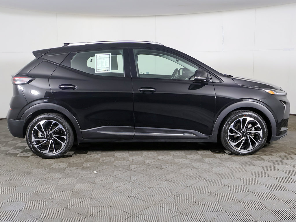 Used 2023 Chevrolet Bolt EUV Premier w/ Sun & Sound Package FWD image 23