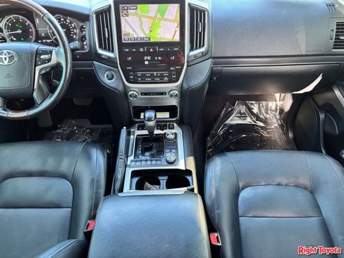 Used 2017 Toyota Land Cruiser AWD/4WD image 16