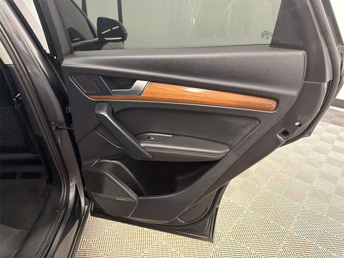 Used 2023 Audi Q5 2.0T Premium Plus image 18