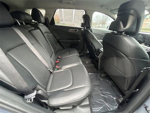 Certified 2023 Kia Sportage EX image 17