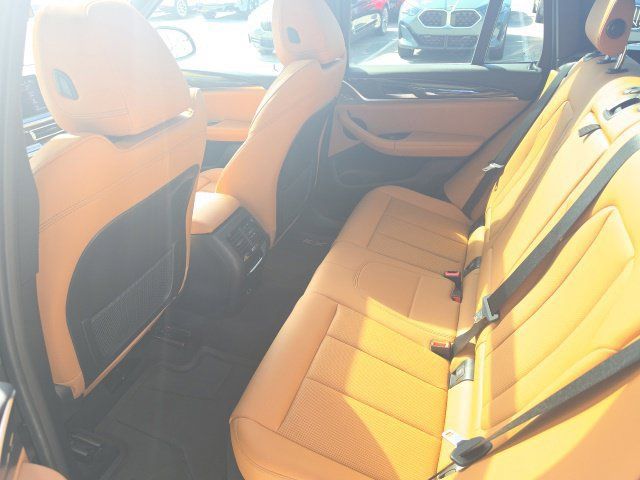 Used 2024 BMW X3 xDrive30i w/ Premium Package AWD/4WD image 4