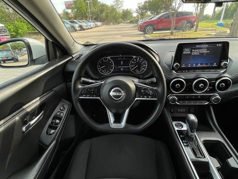 Used 2024 Nissan Sentra SV FWD image 12