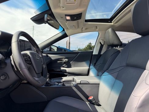 Used 2022 Lexus ES 350 w/ Premium Package image 10