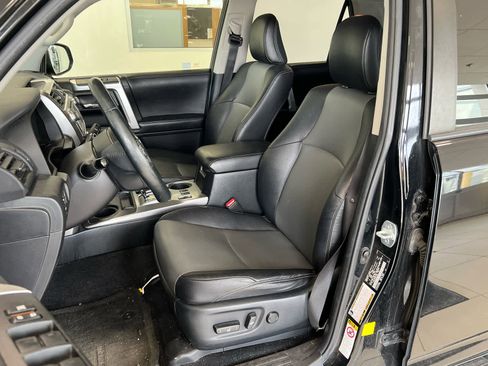 Used 2016 Toyota 4Runner SR5 Premium w/ Convenience Package image 12