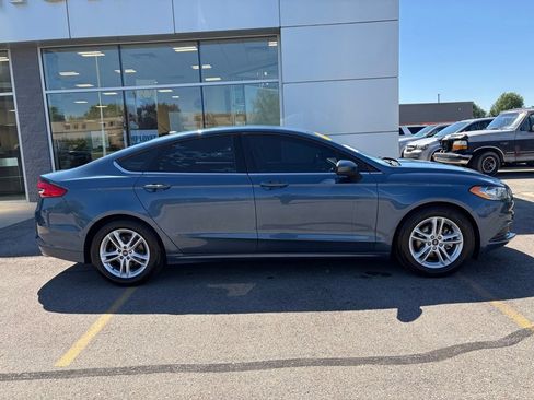 Used 2018 Ford Fusion SE w/ Fusion SE Technology Package FWD image 36