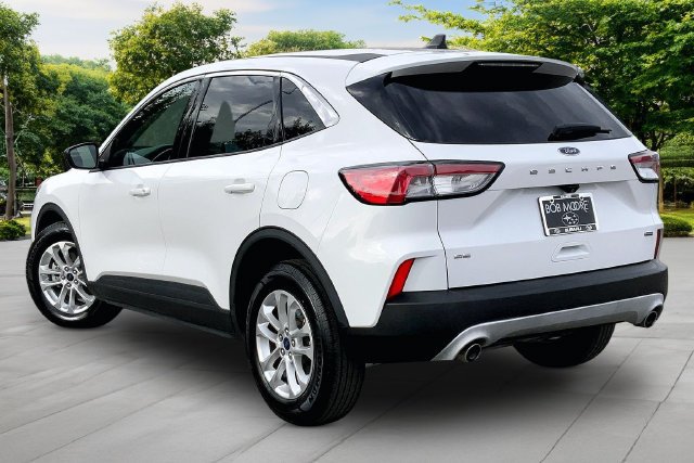 Used 2022 Ford Escape SE FWD image 4