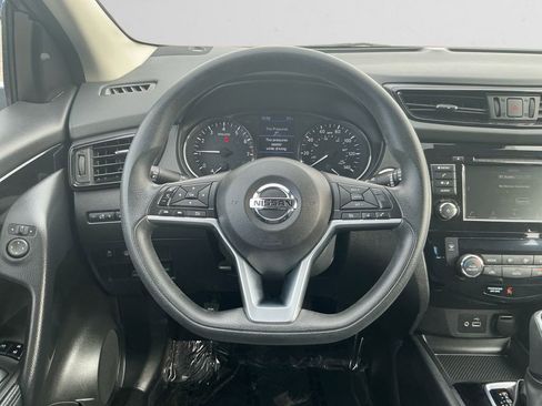 Used 2020 Nissan Rogue Sport SV image 12