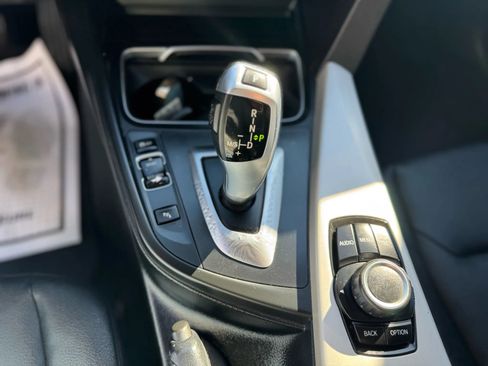 Used 2016 BMW 320i Sedan image 15