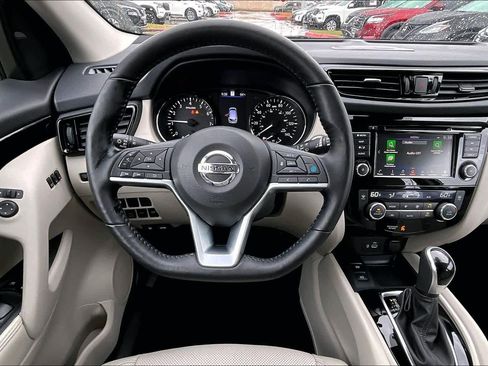 Certified 2022 Nissan Rogue Sport SL w/ Premium Package image 6