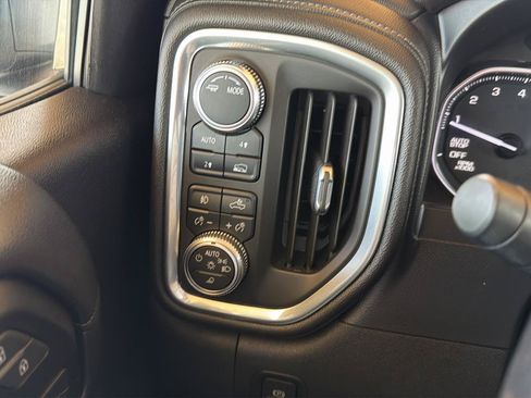 Used 2020 GMC Sierra 1500 SLT w/ SLT Premium Package AWD/4WD image 29