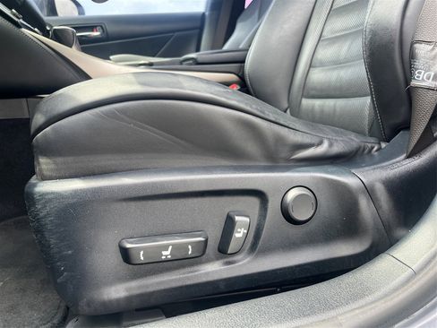 Used 2015 Lexus IS 250 image 18