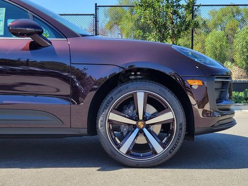 New 2026 Porsche Macan AWD/4WD image 11