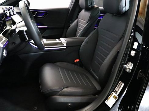 Used 2025 Mercedes-Benz C 300 4MATIC Sedan image 17