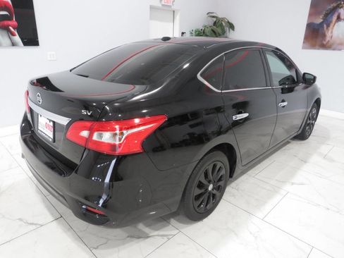 Used 2019 Nissan Sentra SV FWD image 4