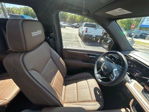New 2026 Chevrolet Suburban High Country AWD/4WD image 26